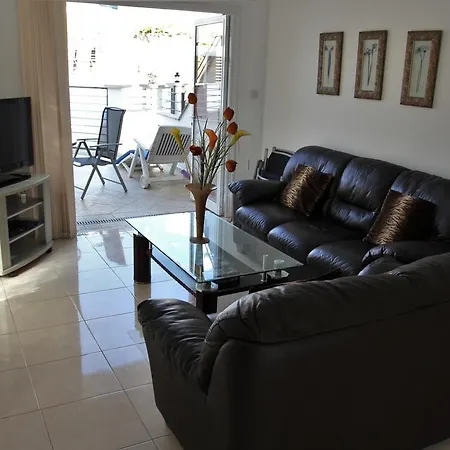 Villa Christina Paphos Buitenkant foto